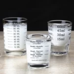 Petit verre doseur gradué 2