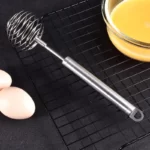 Fouet à œufs manuel avec poignée sphérique en acier inoxydable, ustensile de cuisine pour remuer la crème 1